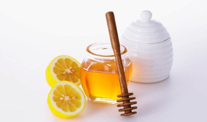 Lemon and Honey for Sore Throat