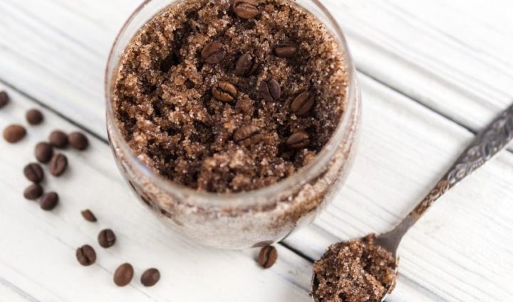 Coffee Grounds and Coconut Oil for Stretch Marks
