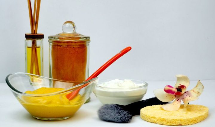 Coconut oil and Turmeric for Skin Whitening