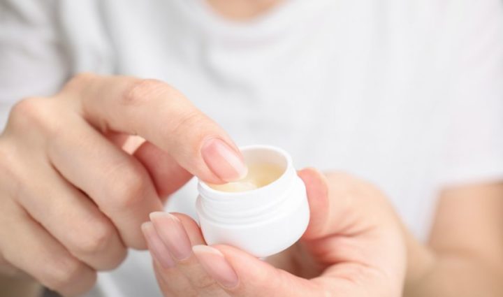 Vaseline on Eyelashes