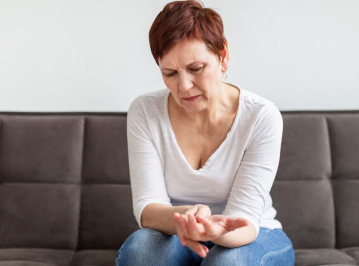 Why Am I Waking Up With Numb Hands?