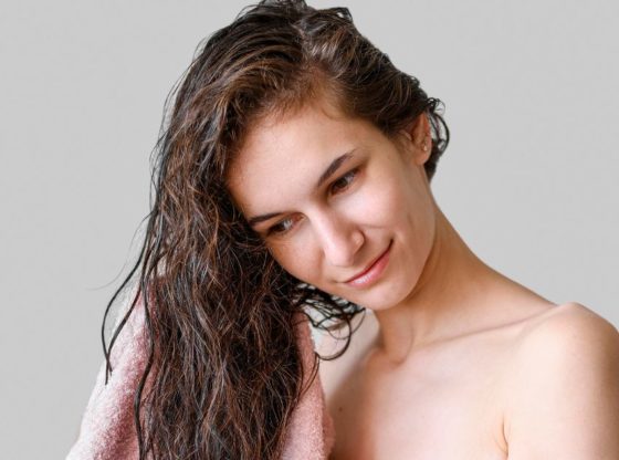 how-to-get-vaseline-out-of-hair-5-ways
