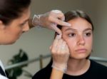 How to Use Minoxidil for Eyebrows: Benefits & Side Effects
