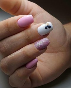 20-awesome-mickey-mouse-nail-designs-you-must-try