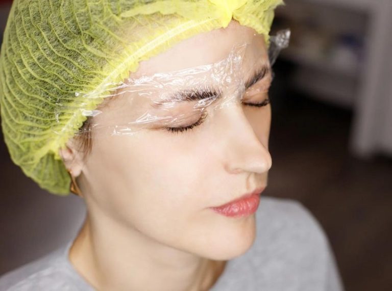 What Are Laminated Eyebrows Procedure and Benefits