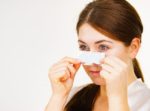 Clean and Unclog Nose Pores
