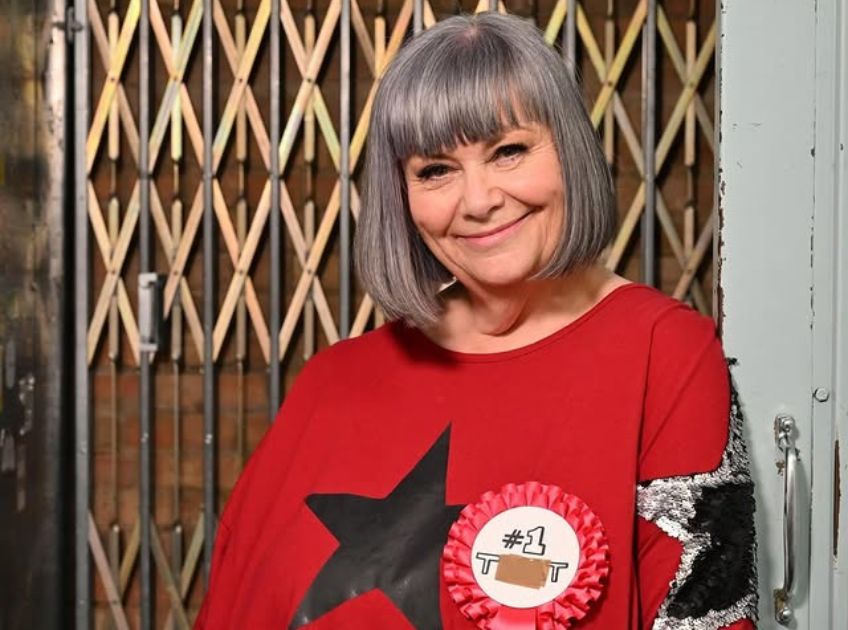 Dawn French’s Incredible 7.5 Stone Weight Loss The Health Wake-Up Call That Sparked a Life-Changing Journey