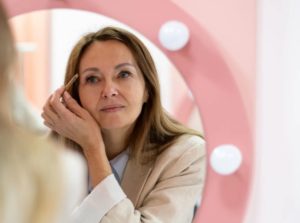 Expert Eyebrow Tips for Older Women - A Complete Guide