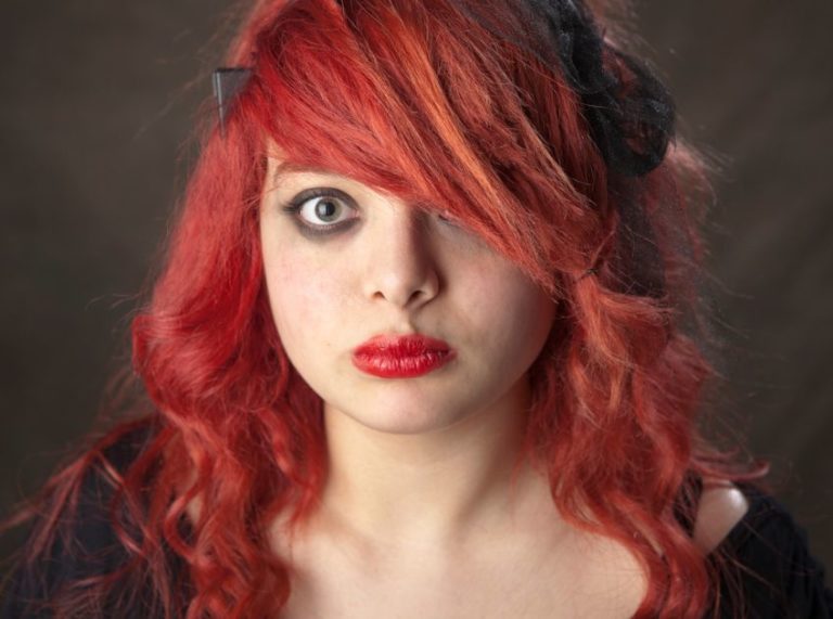 Easy Emo Makeup for Teens and Beginners: Simple Steps