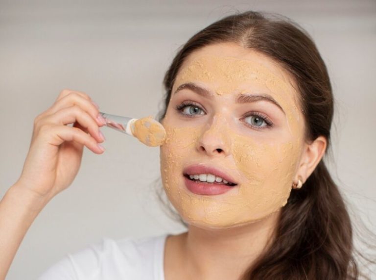 Homemade Face Masks to Brighten Dull Skin: 3 Easy DIY Recipes