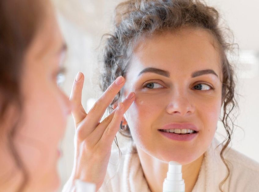 DIY Creams and Oils for Eye Puffiness and Wrinkles