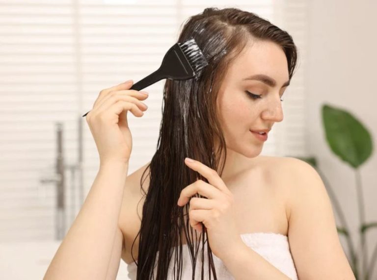 Say Goodbye to Frizz: Natural Hair Masks You Can Make at Home
