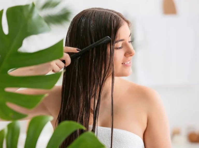 10 Common Wet Hair Mistakes That Are Damaging Your Locks