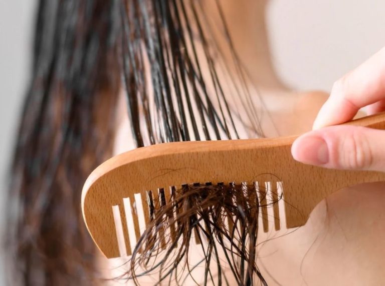 How to Minimize Wet Hair Breakage: Expert Tips for Stronger, Healthier Strands