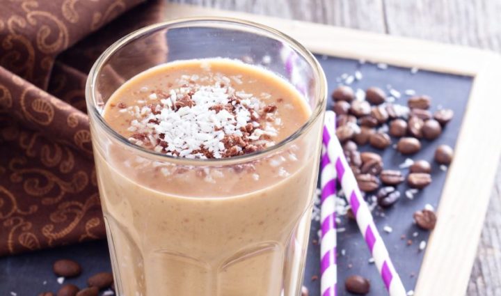 Vanilla Coffee Almond Smoothie