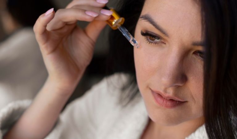 7 Reasons to Use a Face Oil in Your Routine