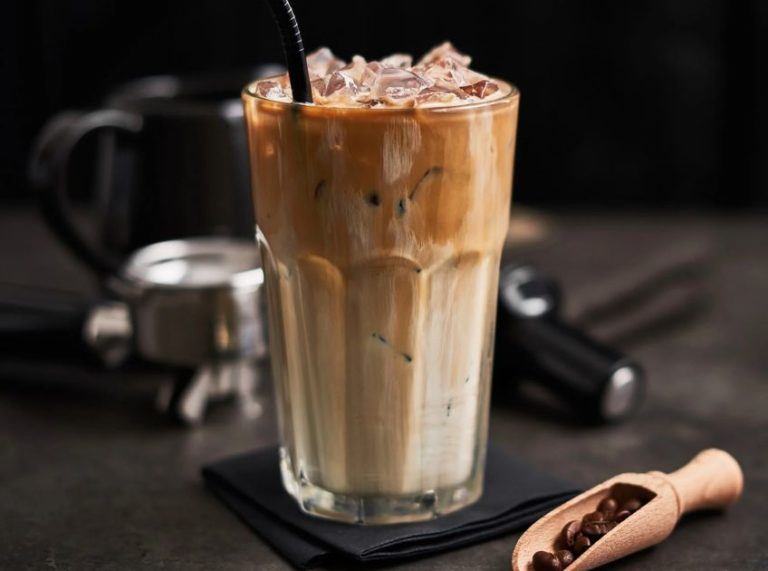 Iced Coffee Protein Shake for Weight Loss: Energy + Fat Burn in One Drink