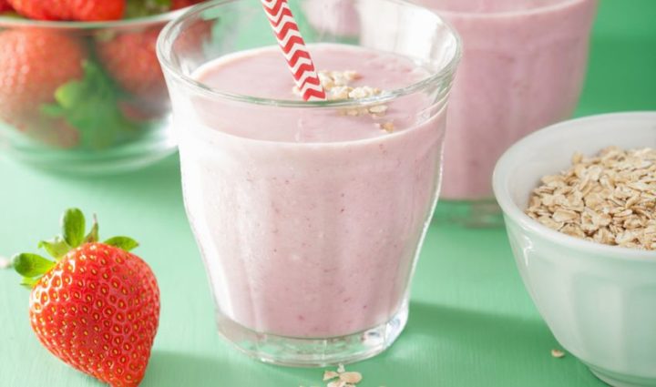Strawberry Oat Protein Smoothie