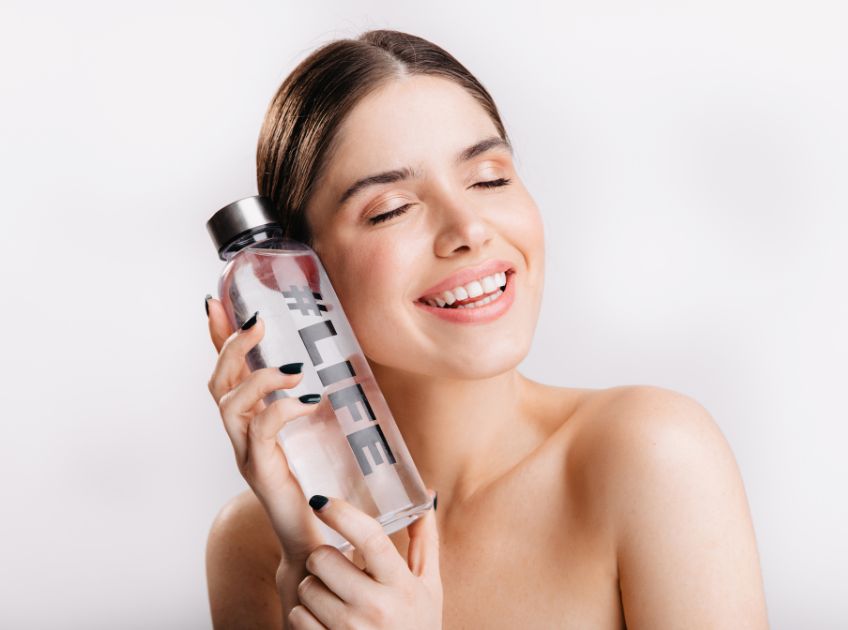 Top 5 Reasons To Add Micellar Water To Your Daily Skincare Routine