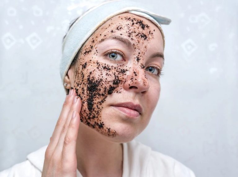 Homemade Face Scrubs For Glowing & Healthy Skin: Benefits & DIY Recipes