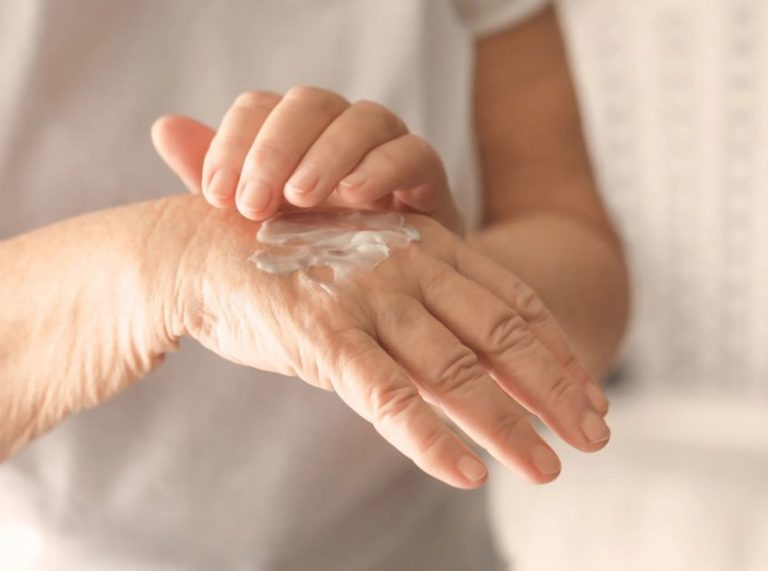 How to Get Rid of Wrinkles on Hands: Tips & 10 Proven Home Remedies