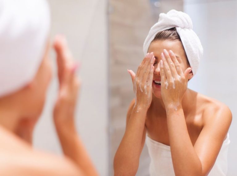 5 Best Homemade Facial Cleansers You Can Use Every Day