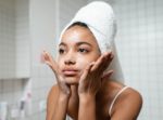 3 DIY Face Cleansers for Oily Skin That Actually Work
