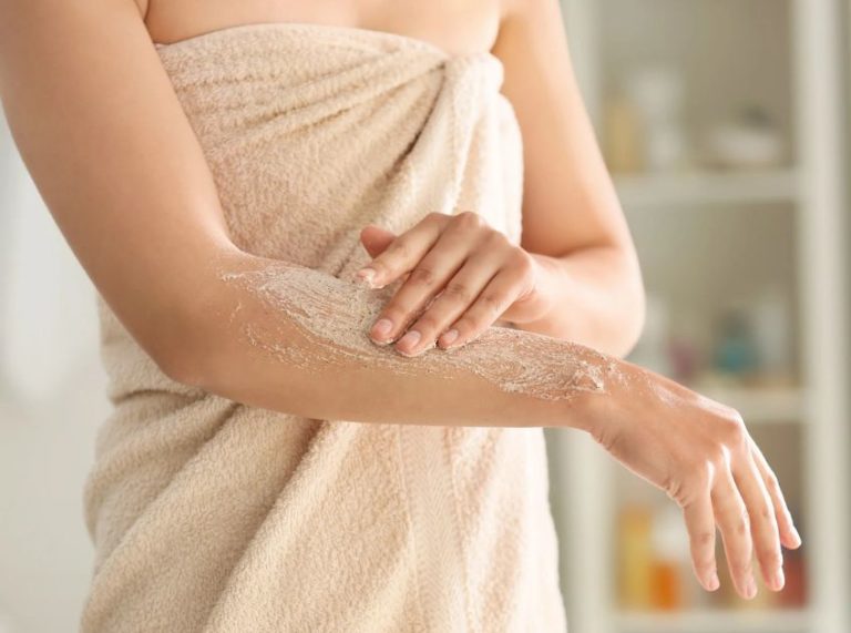 DIY Turmeric Body Scrub: 3 Homemade Recipes for Radiant & Healthy Skin