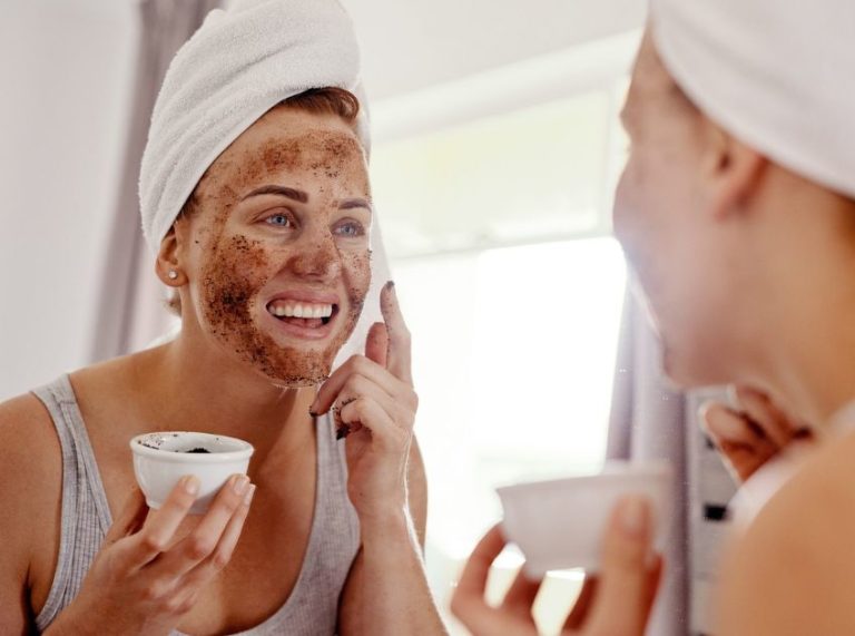 Homemade Face Scrub for Oily Skin: Easy DIY Recipes