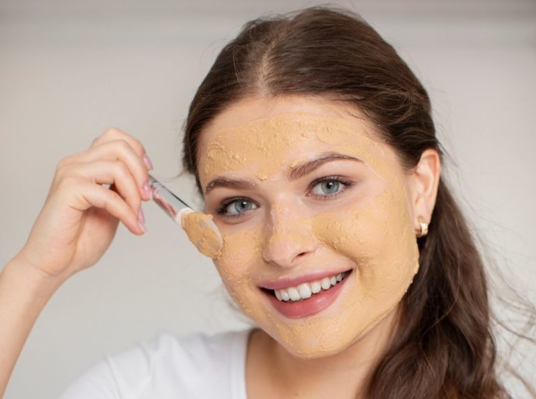 Homemade Oatmeal Face Packs for Glowing Skin: Simple, Natural & Effective