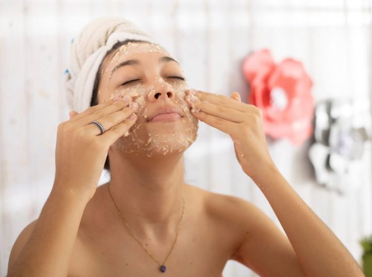 Oatmeal Face Masks for Every Skin Type: Simple DIY Recipes That Work