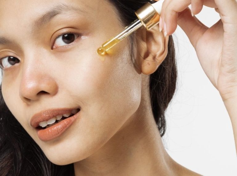 Top 8 Natural Oils for Skin: Benefits & How to Use?