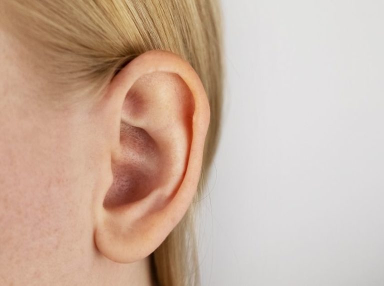 How to Get Rid of Blackheads in Your Ears Safely and Effectively