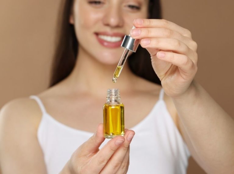 Antifungal Essential Oils: How to Use for Skin and Fungal Infections