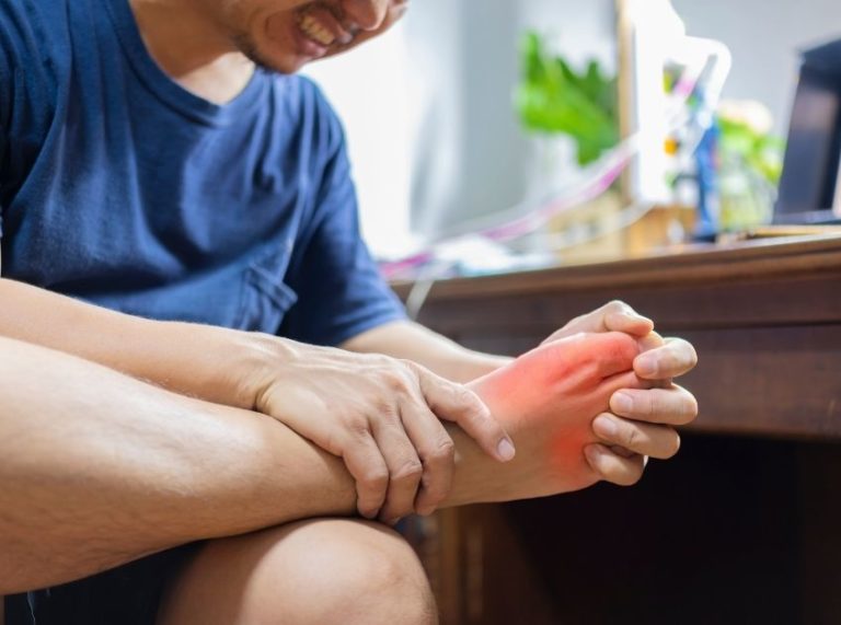 Foods to Avoid if You Have Gout: High-Purine Triggers, Research Insights & Smart Eating Guide