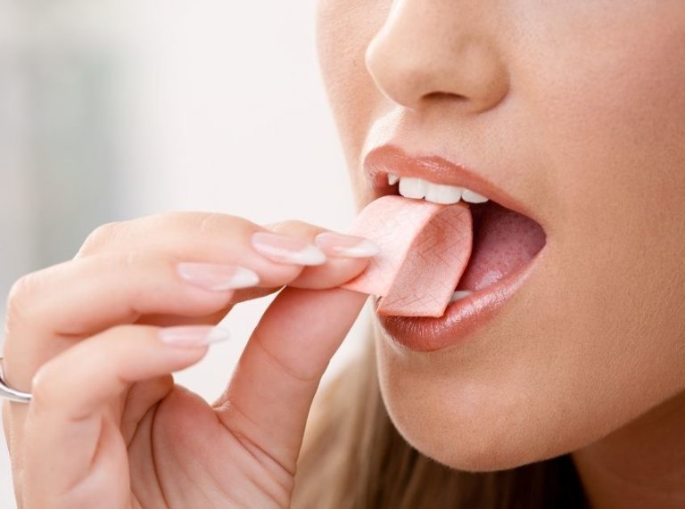 5 Surprising Health Benefits of Chewing Gum