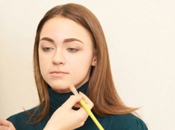 why does foundation separate on my nose