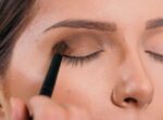 how to make your eyeshadow last all day